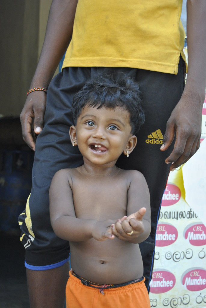 Petite Sri lankaise et son sourire