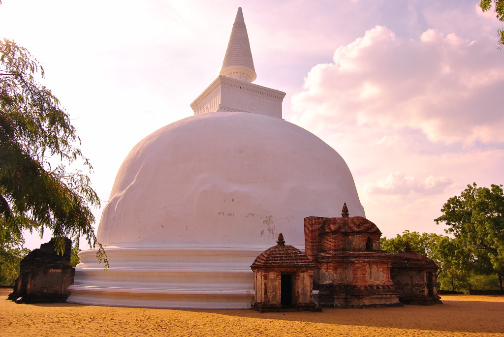 Temple - Polonnaruwa, Sri Lanka