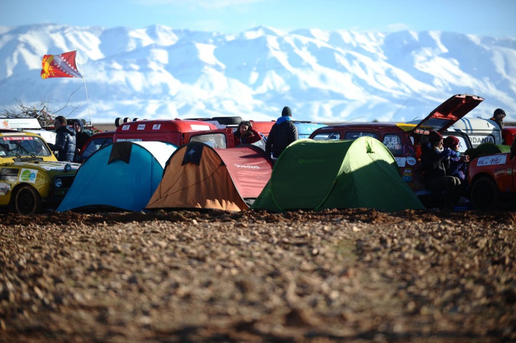 Bivouac dans le désert - 4L Trophy