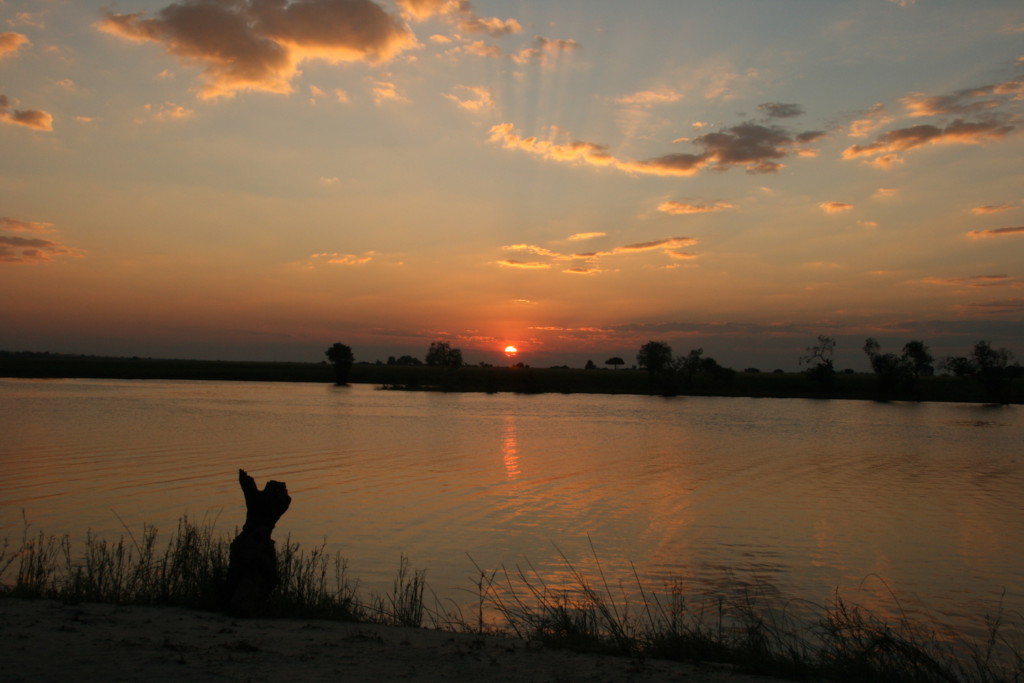 Couché de soleil sur le fleuve Zambèze