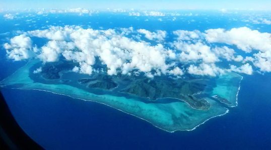 Raiaeta vue du ciel