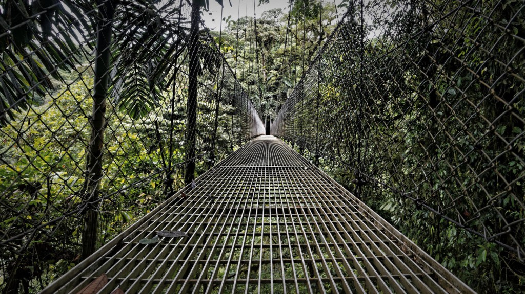 Pont suspendu à Arenal