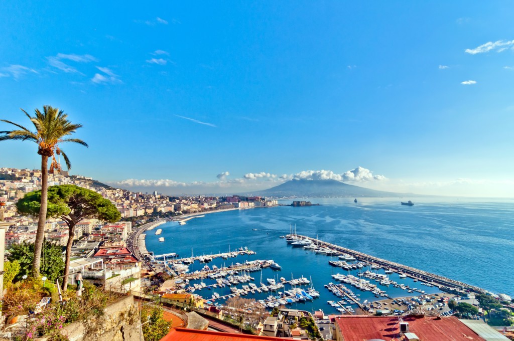 Vue sur la baie de Naples - Italie