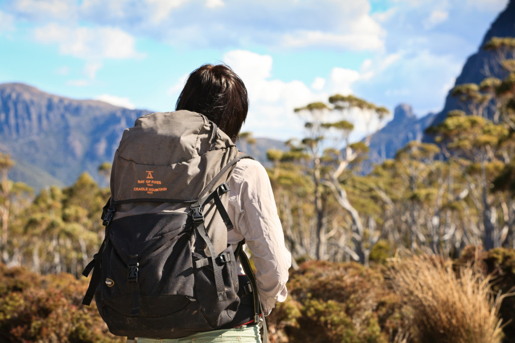 Backpacker à Cradle Mountain, Tasmanie