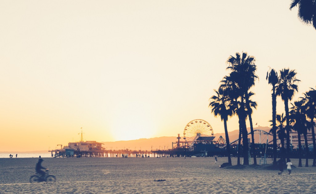 Plage et jetée de Santa Monica, Californie, USA