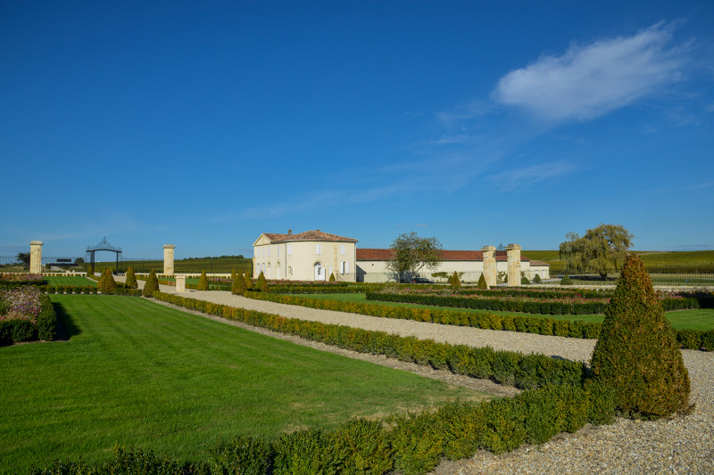 Découverte des chais du Château La Tour Carnet ©AlbanGilbert