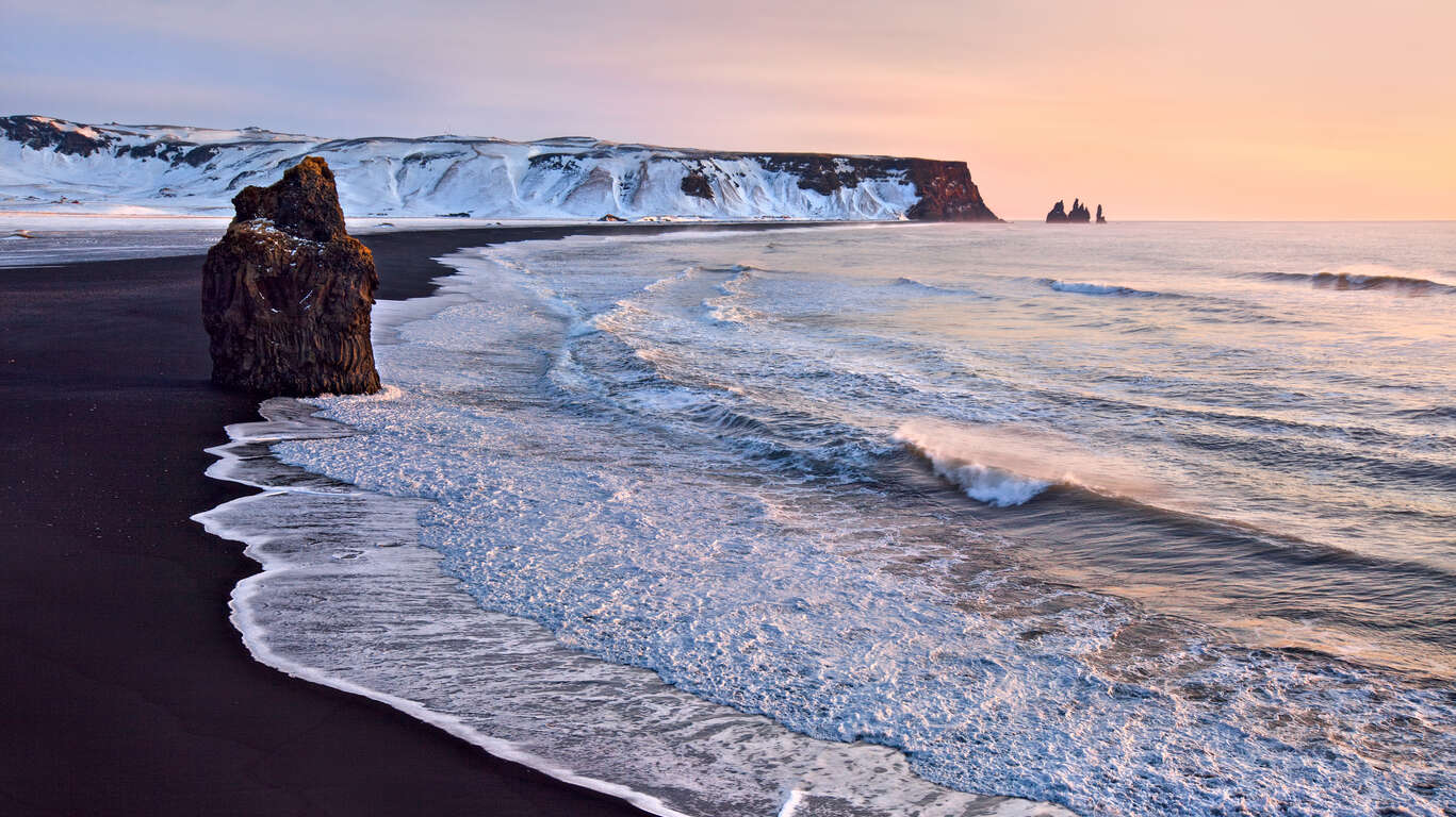 Magie de la nature islandaise en hiver