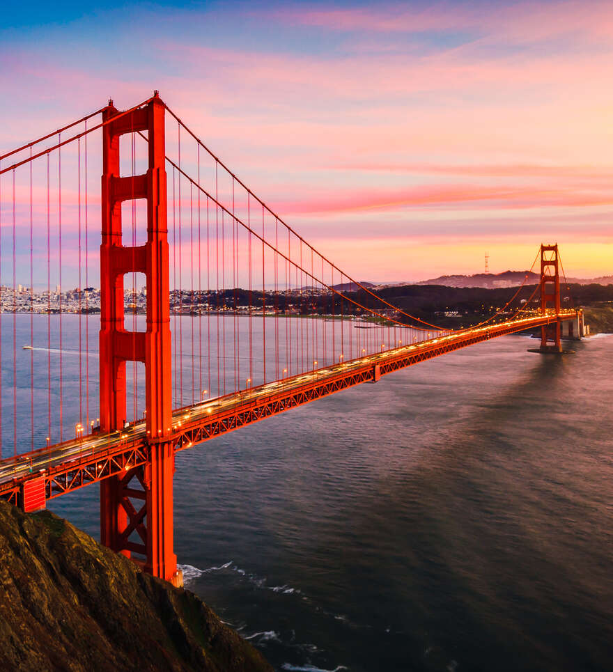 La prison d'Alcatraz et le Golden Gate Bridge