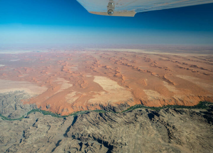 Voyage d’exception : la Namibie en avions-taxis