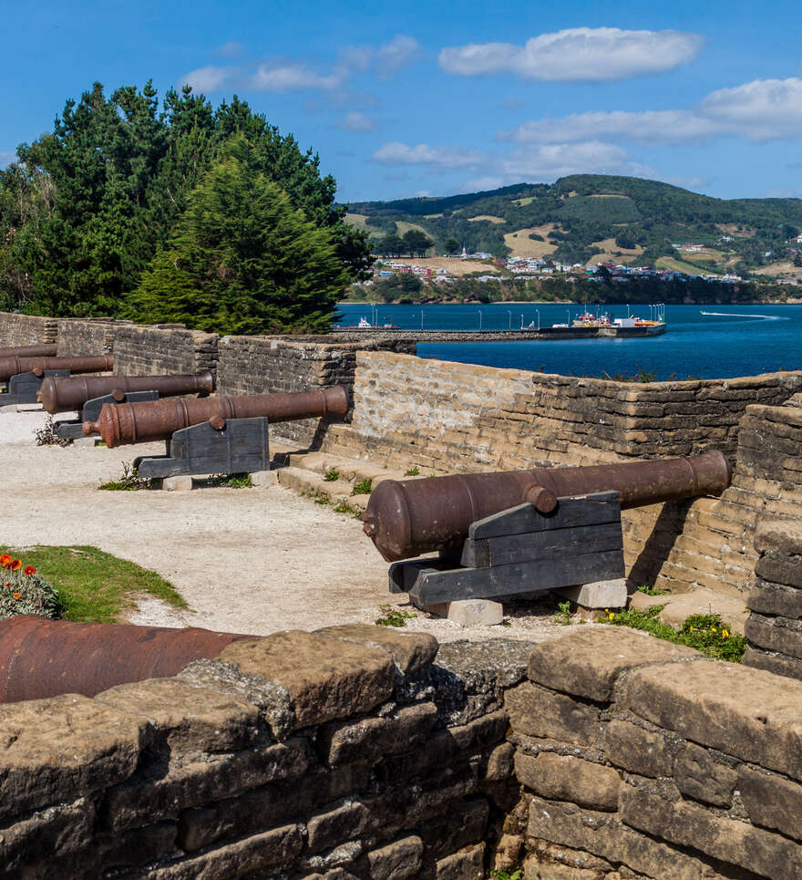 Explorez les îles et les villages