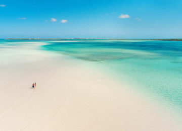 Romance sur les plus belles plages des Bahamas