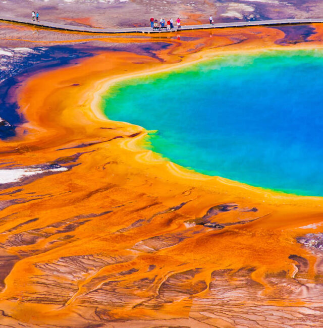Grand_Prismatic_Spring_Yellowstone-160454934