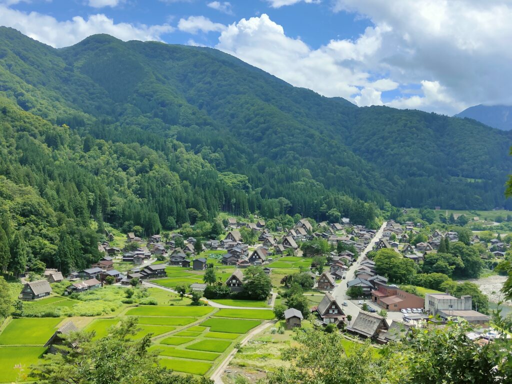 Le Japon en traversant les Alpes japonaises 