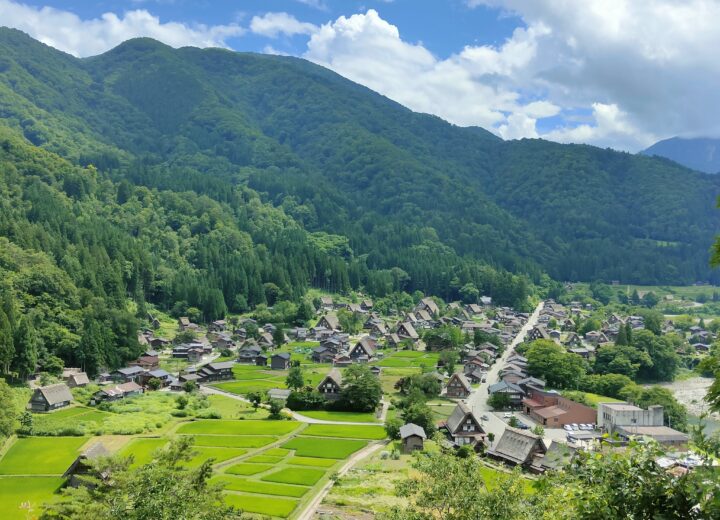 Le Japon en traversant les Alpes japonaises