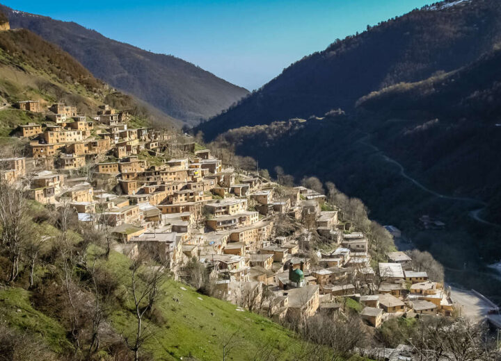 Iran authentique :  de la cité d’Ispahan aux villages de  Mer Caspienne