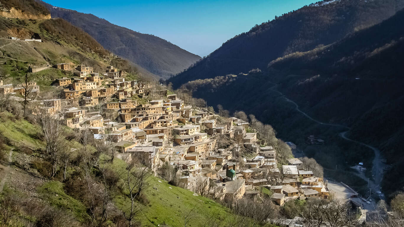 Iran authentique :  de la cité d’Ispahan aux villages de  Mer Caspienne