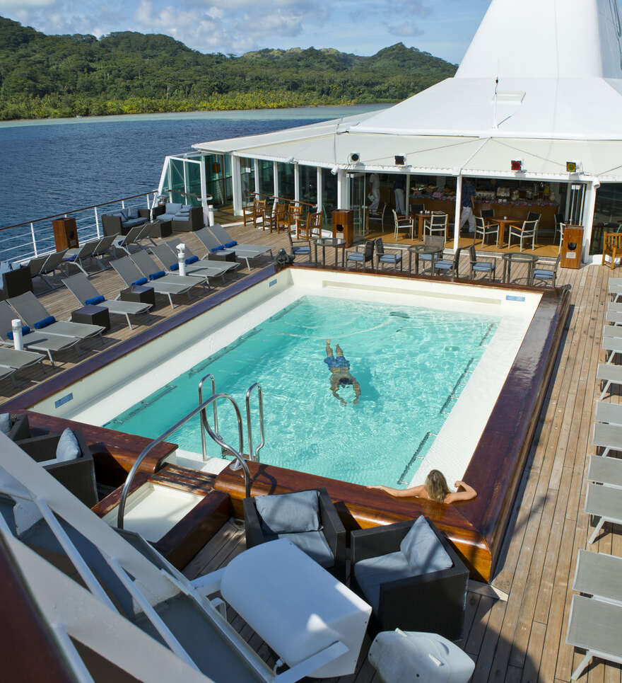 Partez à Bora Bora en croisière de luxe tout inclus