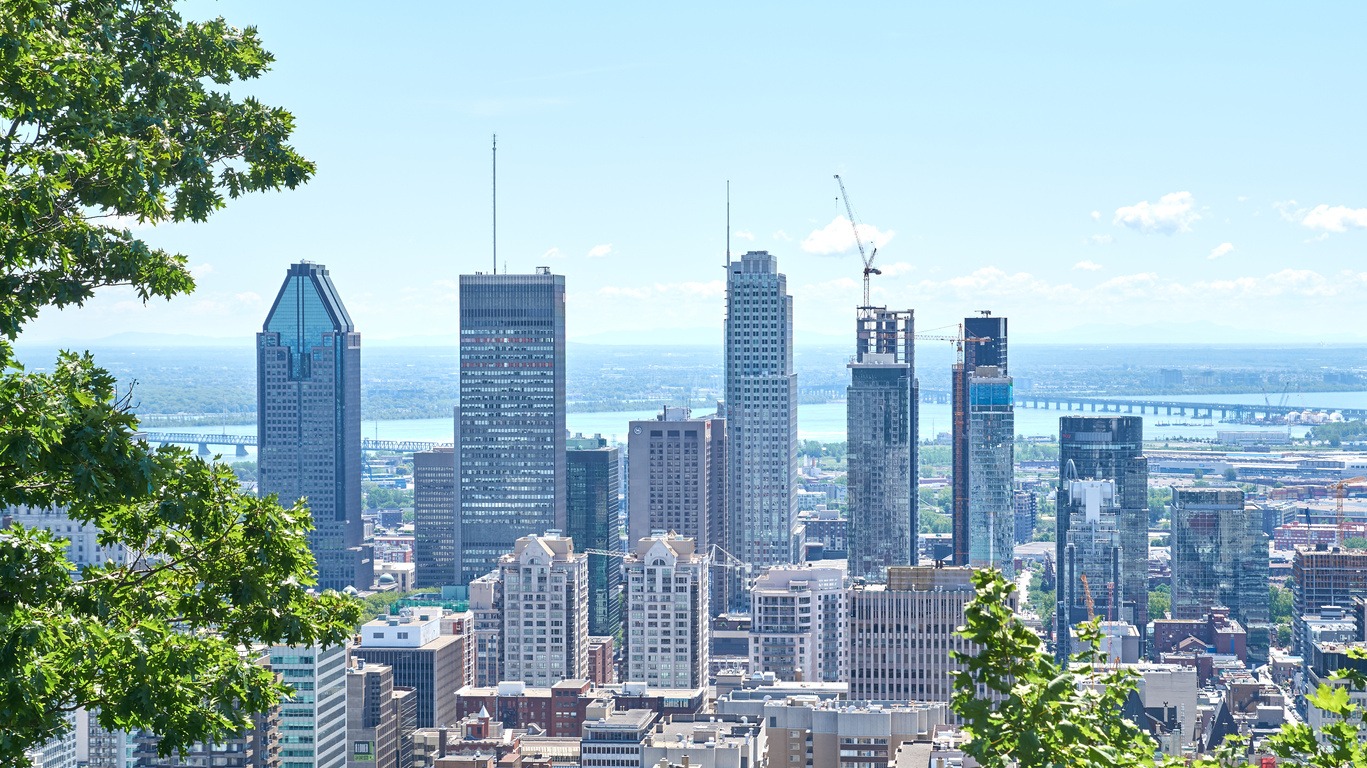 Voyages en été à Montréal