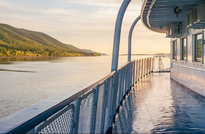 De Moscou à Saint-Pétersbourg en bateau, croisière sur la Volga