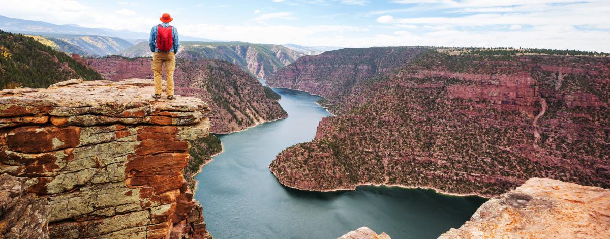 Les parcs de l’Ouest en randonnée – De Yellowstone à Las Vegas en petit groupe