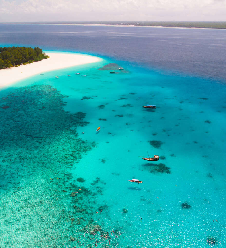 Prévoyez des excursions sur les divers îles et atolls
