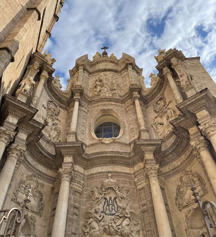 L'incontournable plaza de la Virgen