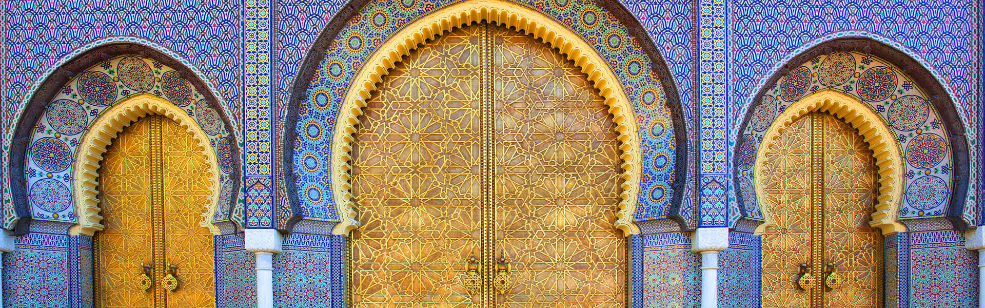 Voyage d'une semaine en train au Maroc pour visiter les villes impériales : Marrakech, Rabat, Fès et Meknès, trajets en train 1ère classe avec visites privées et logés en riads de charme