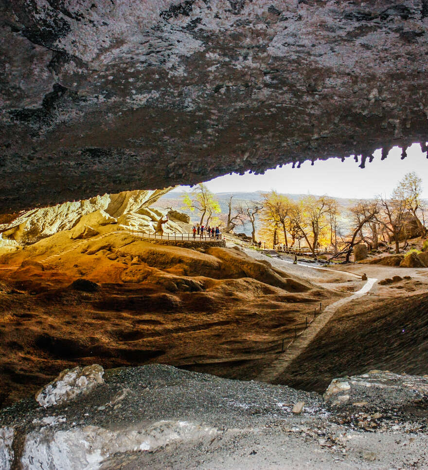 Visitez la grotte du milodon, un paresseux géant de la Préhistoire