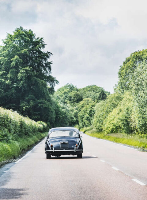 Road trip en voiture de collection