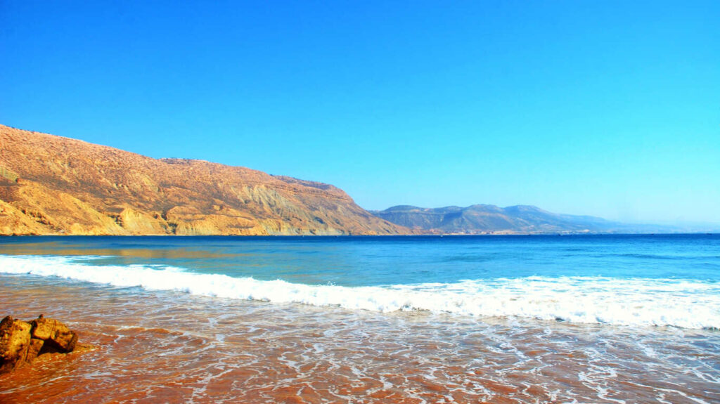 Voyage roadtrip de 2 semaines sur les plages du Maroc : Tanger, Rabat, Essaouira, Oualidia, Taghazout