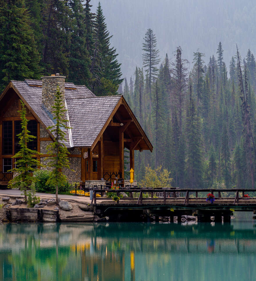 Restauration et hébergement près d'Emerald Lake