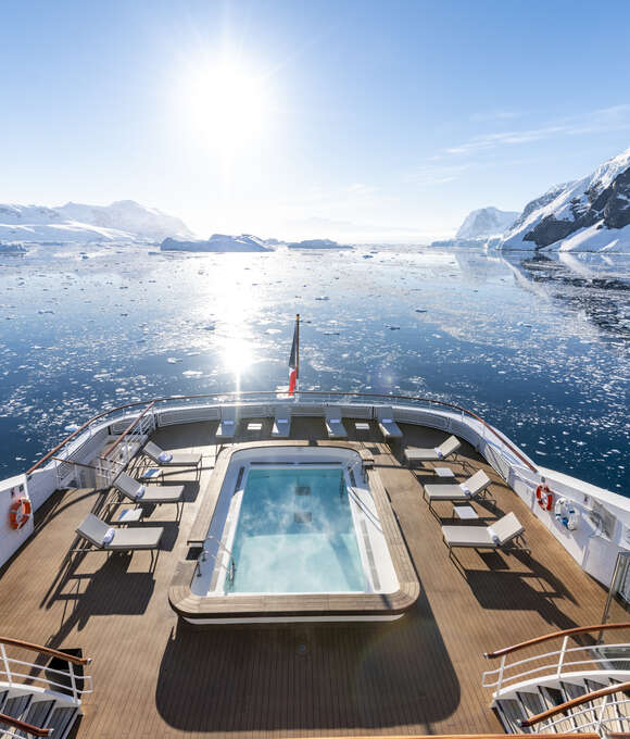 Pourquoi choisir le Cercle des Voyages pour une croisière d'expédition ? 