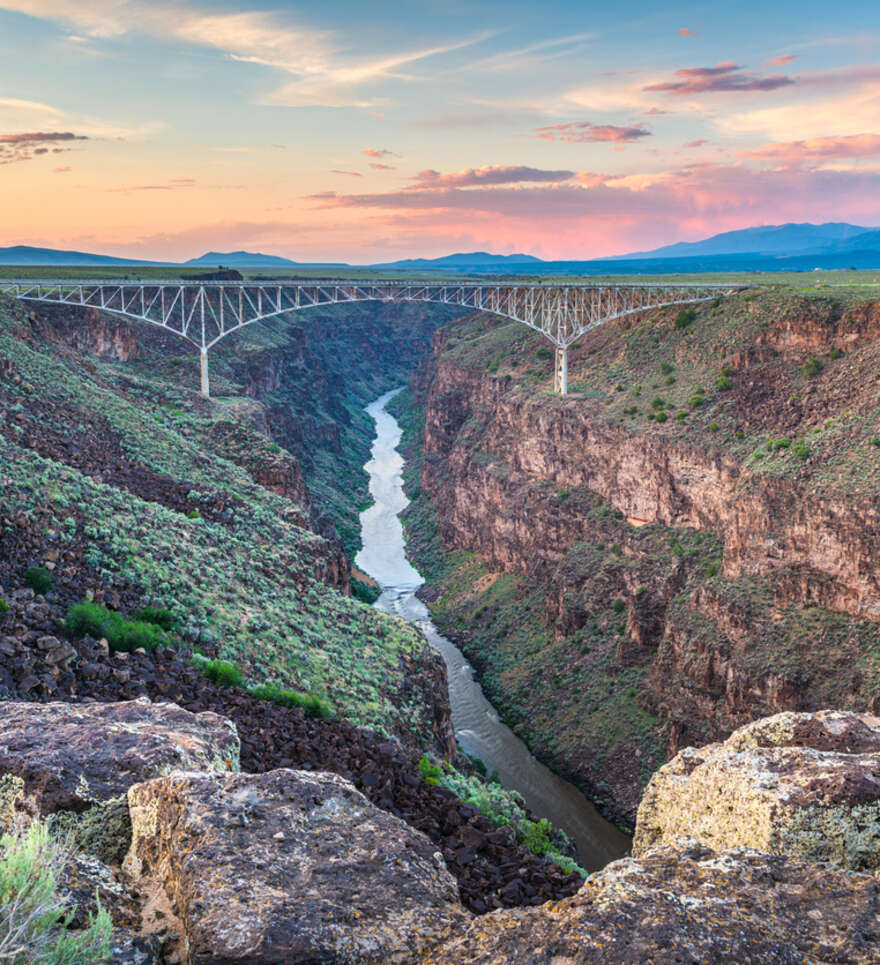 Nature sauvage, cratères, canyons et points de vue spectaculaires