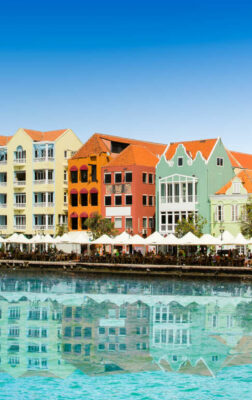 Voyage à Curaçao : cap sur l’île aux couleurs des Caraïbes