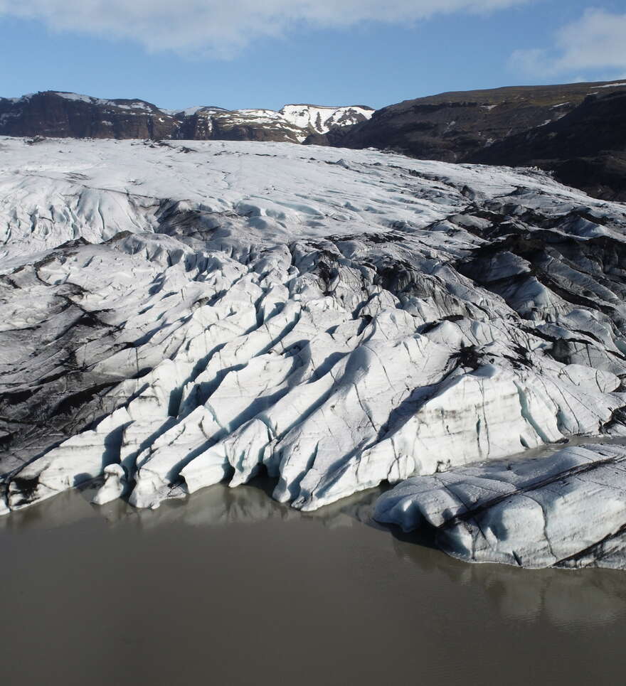 Villages et glaciers : la côte sud autrement