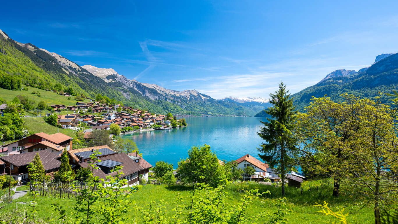 Tour de Suisse en train et hôtels historiques