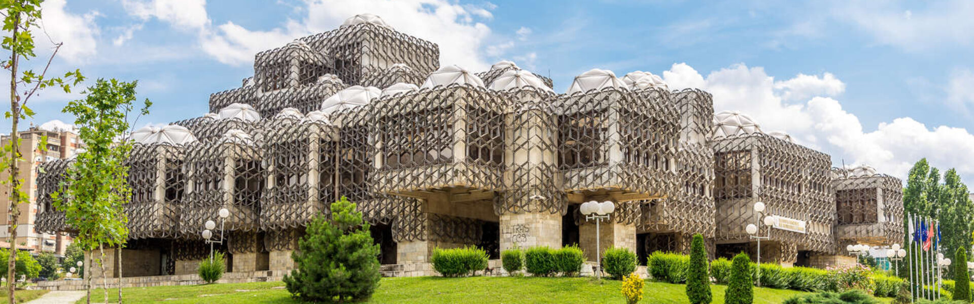 Autotour de 1 semaine au Kosovo, joyau caché des Balkans : Pristina, Prizren, monastères, forteresses et gorges pour un voyage inédit