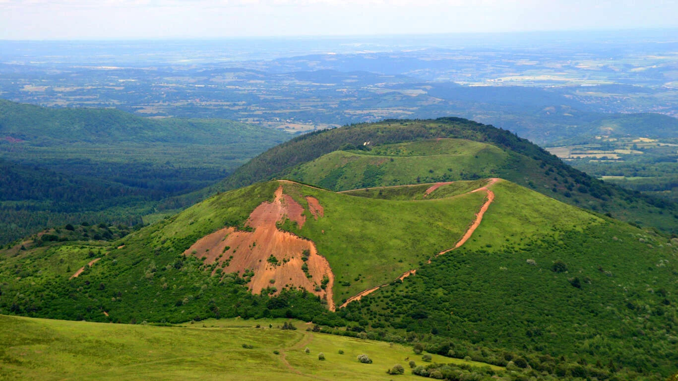 Randonnées en Auvergne : Lacs et volcans