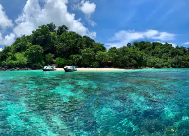 Découverte des îles Célèbes