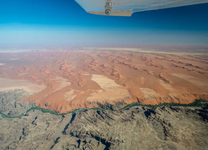 Voyage d’exception : la Namibie en avions-taxis