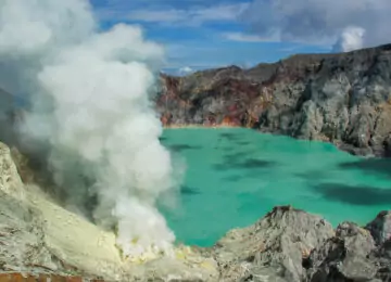 Des montagnes de Bali au volcan Kawah Ijen (Java)