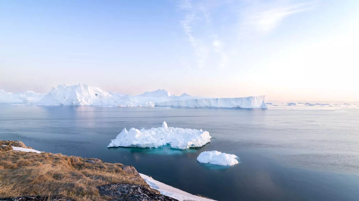 Randonnée et croisière au milieu des icebergs