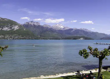Des lacs de Savoie Mont Blanc, entre nature et découvertes