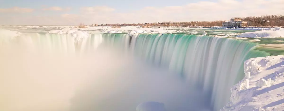 Les Chutes du Niagara en hiver : Road trip Ontario et Québec
