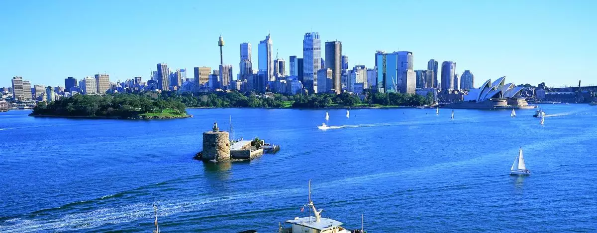 Triangulaire Australienne : Sydney, Centre Rouge, Cairns