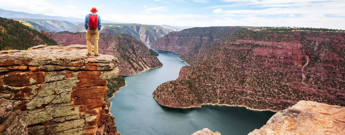 Les parcs de l’Ouest en randonnée – De Yellowstone à Las Vegas en petit groupe