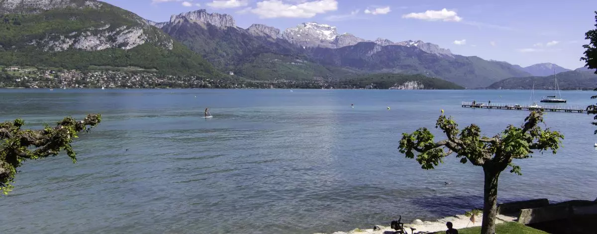 Des lacs de Savoie Mont Blanc, entre nature et découvertes
