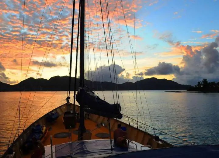 Les îles intérieures des Seychelles en catamaran