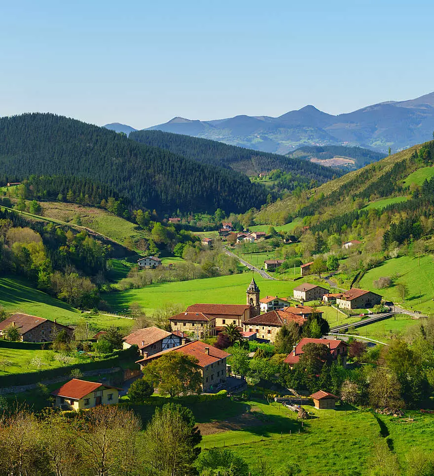 Pourquoi voyager avec Cercle des Voyages au Pays Basque ? 