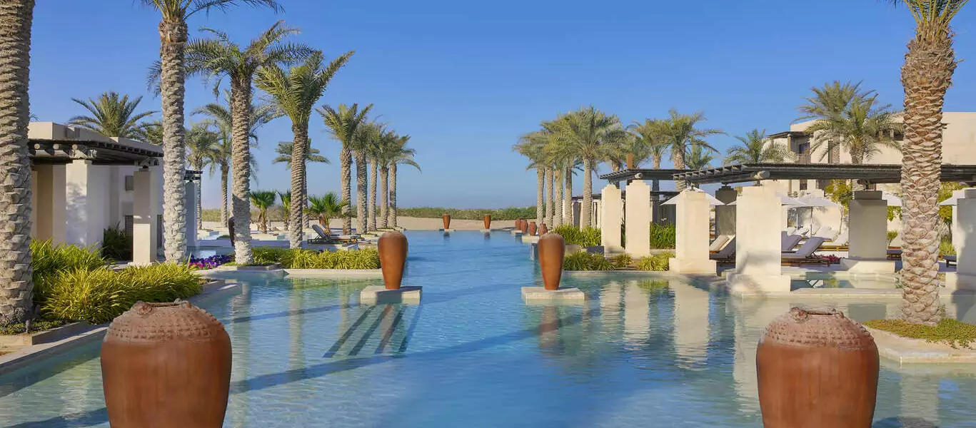 Abu Dhabi et Seychelles : dunes et lagons